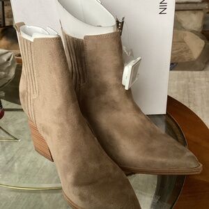 Nine West Orleeh Women’s block heel ankle boots